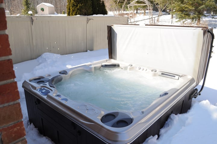670-Platinum-self-cleaning-hot-tub