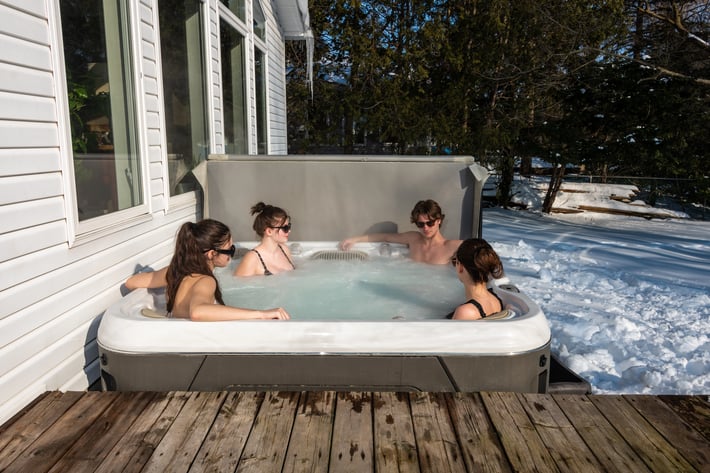 Hot-Tub-Photo-Shoot-midlands-winter-spa-party