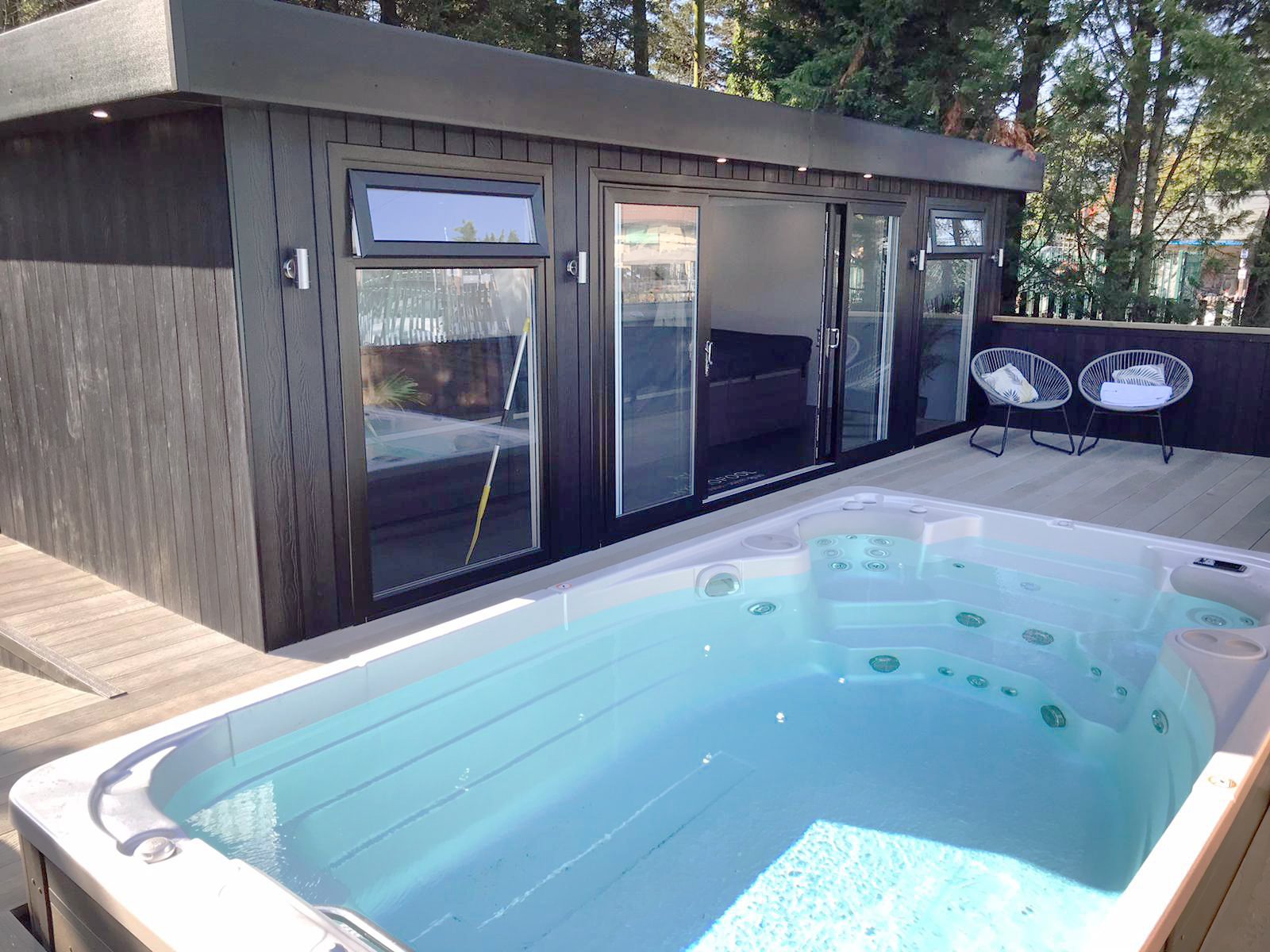 Hydropool Midlands - 14ft Aqua Sport - Showroom