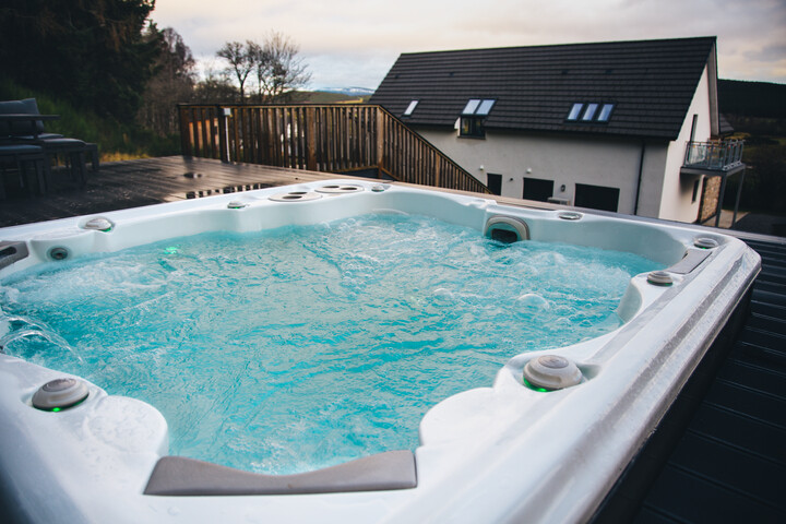 Hydropool Hot tub