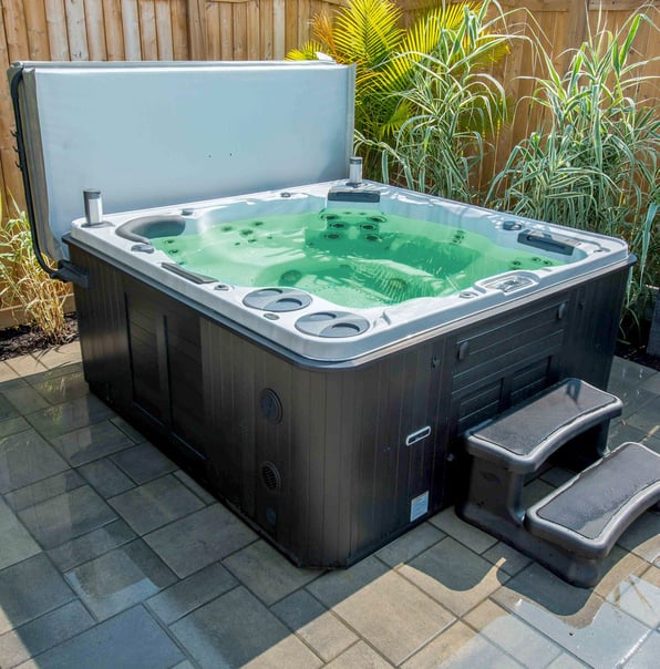 Why is my Hot Tub Water Green? (And How to Fix it) | Blog