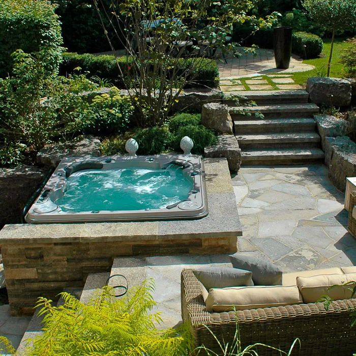 Hydropool-nottingham-hot-tub-installation-landscaped-stone-steps